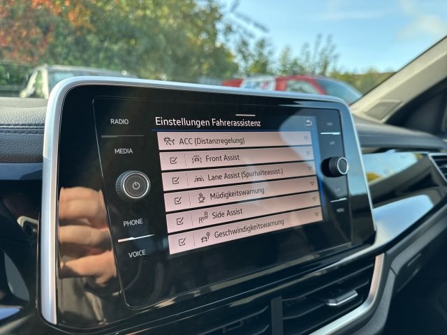 Volkswagen T-Roc T-ROC 1.5 E2 R-L  BT110 TSID7F