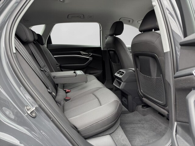 Audi Q8 e-tron 50 Quattro S-Line