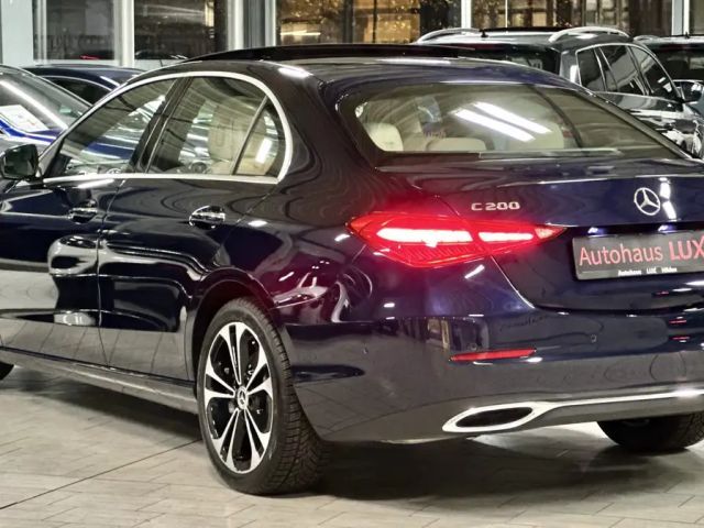 Mercedes-Benz C 200 Sedan
