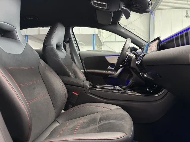 Mercedes-Benz A 35 AMG 4MATIC AMG Line