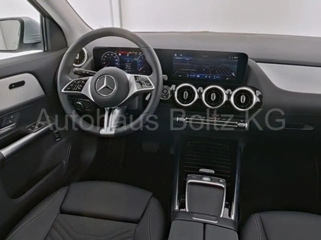 Mercedes-Benz GLA 200 Progressive