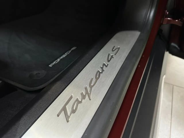 Porsche Taycan 4S Cross Turismo