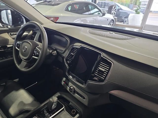 Volvo XC90 AWD Dark Plus