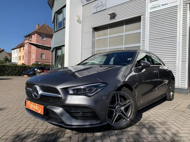 Mercedes-Benz CLA 200 AMG Line Sedan