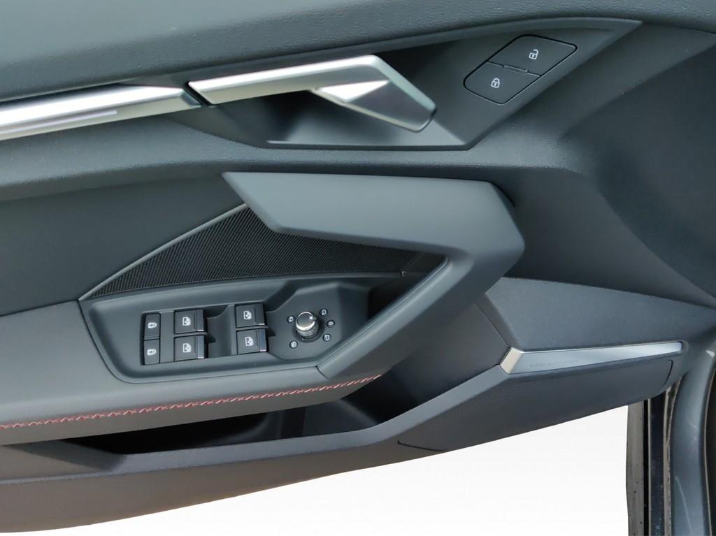 Audi S3 Quattro S-Tronic Sedan Sportback