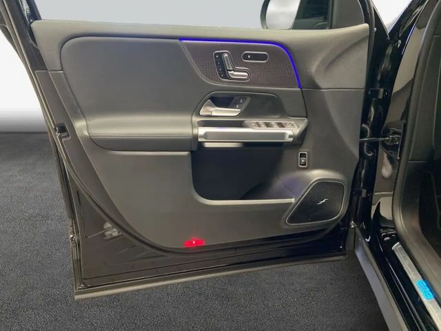 Mercedes-Benz EQB 300