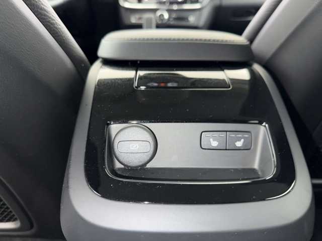 Volvo V90 AWD Core Recharge T6