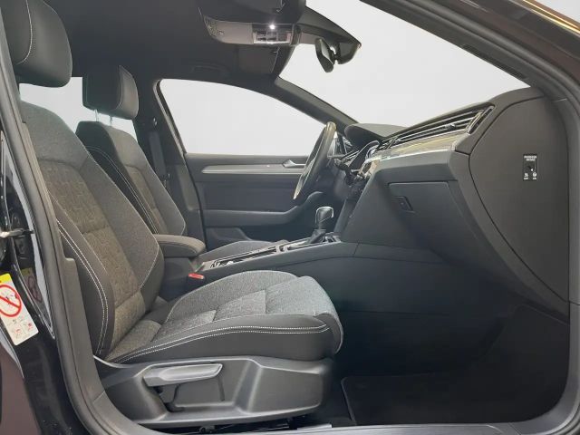 Volkswagen Passat Business R-Line Variant