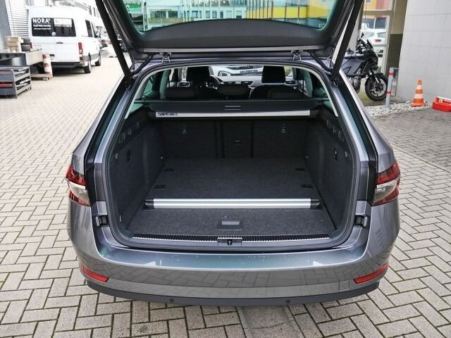 Skoda Superb 2.0 TDI Combi Style Style