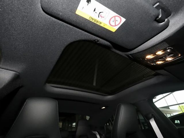 Mercedes-Benz CLA 200 AMG Line Coupé