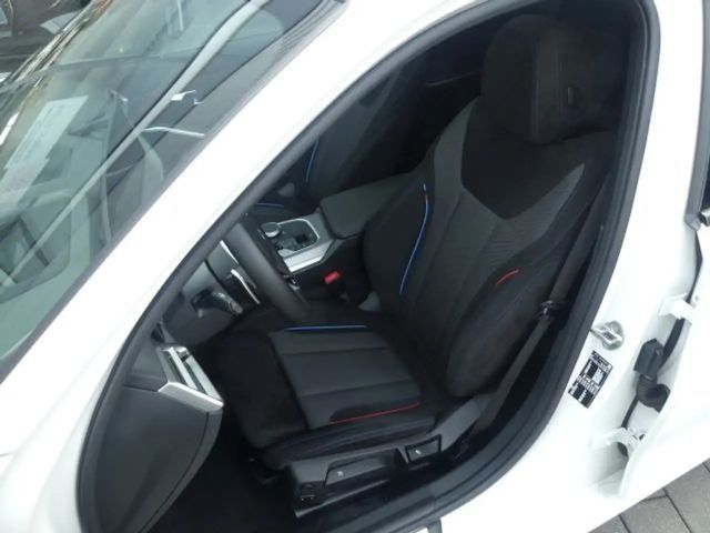 BMW 320 320d M-Sport Touring