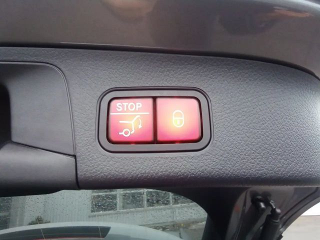 Mercedes-Benz GLA 180 AMG Line