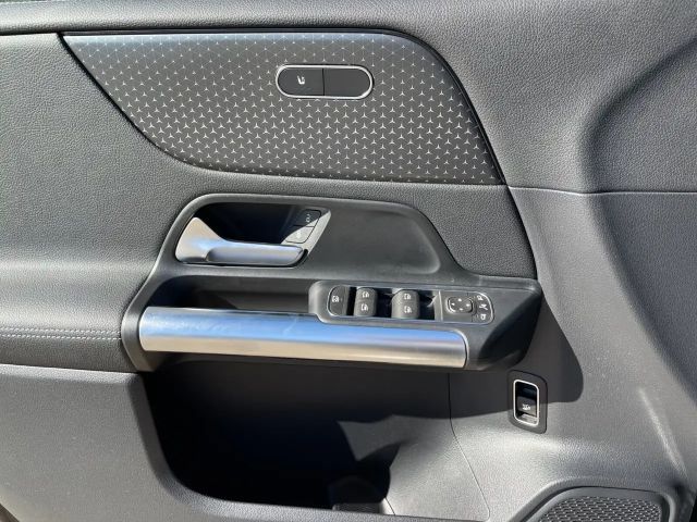 Mercedes-Benz B 180 Progressive