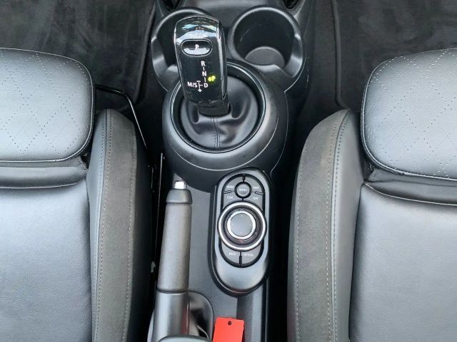 MINI Cooper Cabrio COOPER Cabrio Automatik Color-Line Classic Trim