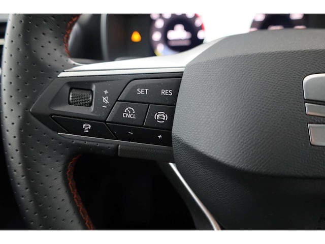 Seat Leon 1.5 eTSI FR-lijn Sportstourer