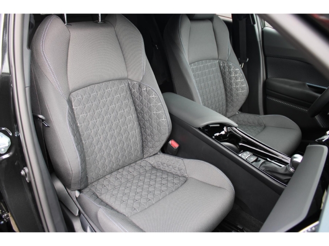 Toyota C-HR 5-deurs Plus