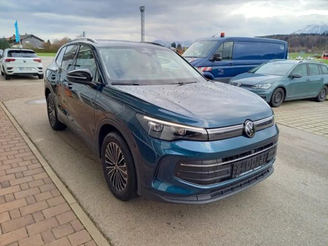 Volkswagen Tiguan Plus