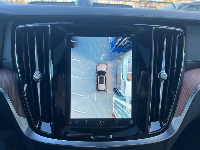 Volvo V60 Dark Ultra