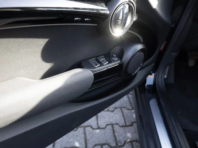 MINI One Classic Trim LED SHZ PDC KEYLESS KLIMA