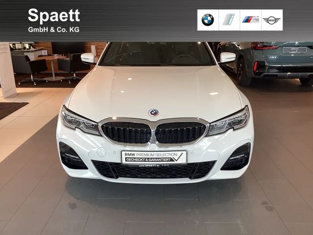 BMW 330 330e M-Sport Touring xDrive