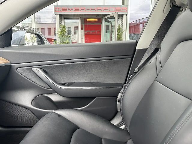 Tesla Model 3 AWD Long Range