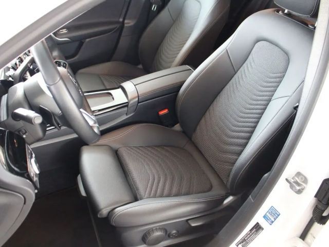 Mercedes-Benz A 200 Progressive