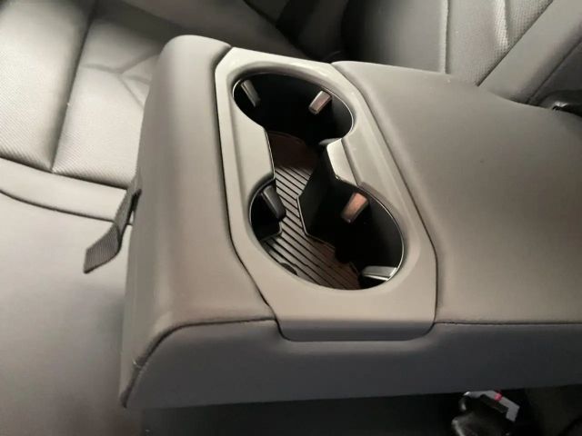 BMW 520 520i M-Sport Sedan