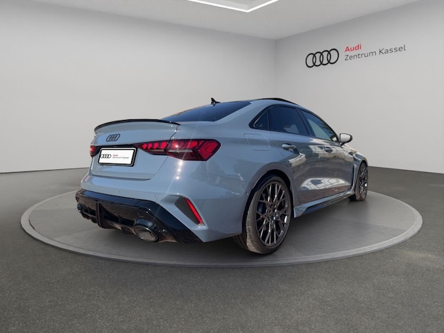 Audi RS3 Quattro S-Tronic Sedan