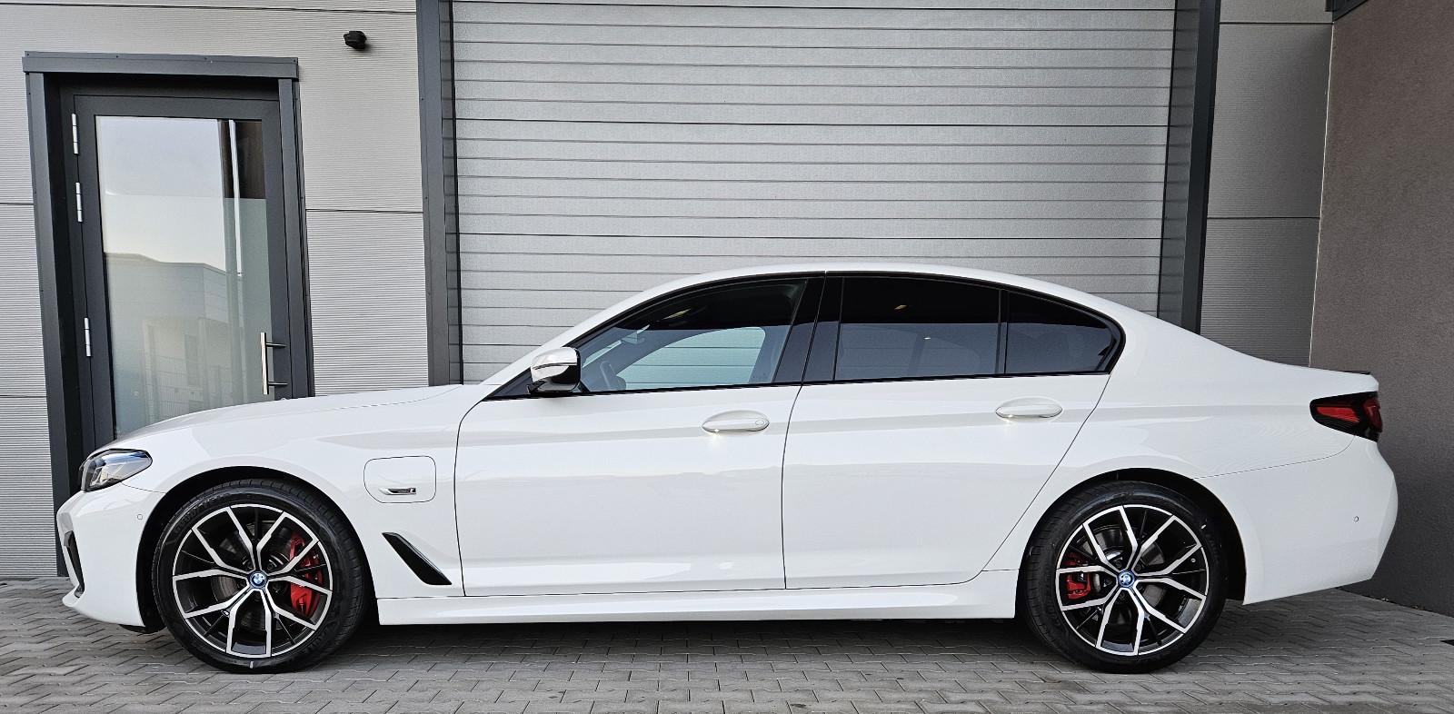 BMW 545 545e M-Sport Sedan xDrive