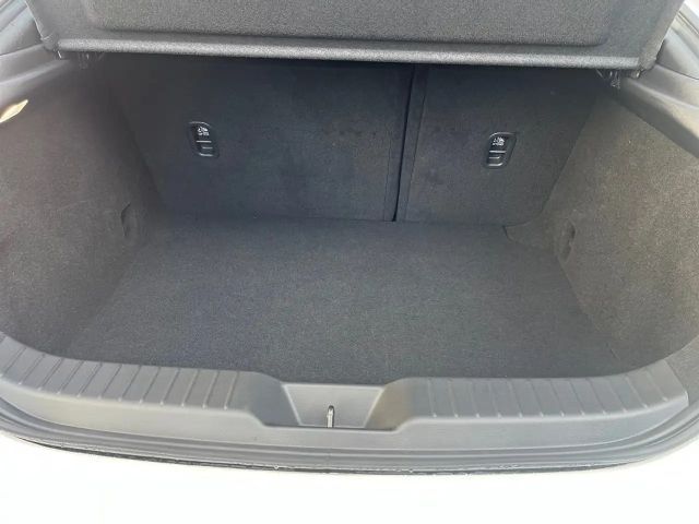 Mazda 3 2.5L SkyActiv e-Skyactiv