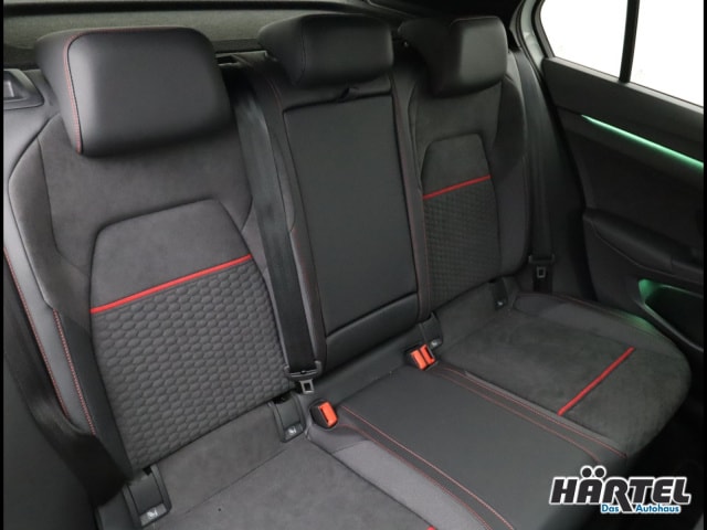 Volkswagen Golf 2.0 TSI GTI Style