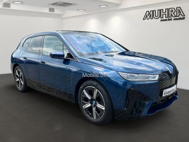 BMW iX xDrive40