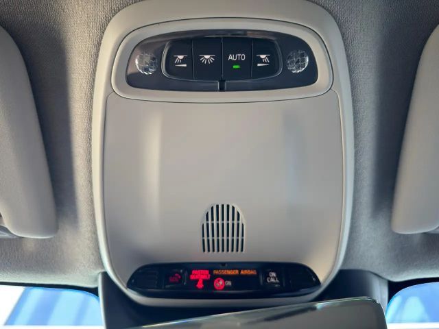 Volvo XC40 R-Design Recharge T5