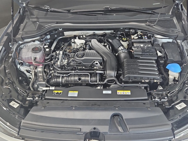 Volkswagen Passat 1.5 eTSI Business Variant