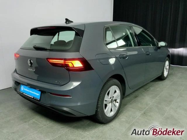 Volkswagen Golf 1.5 eTSI DSG Life