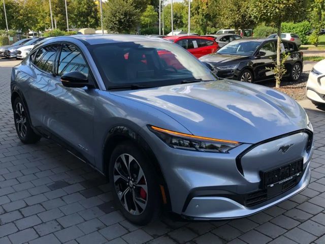 Ford Mustang Mach-E 4x4 AWD