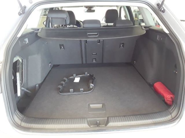 Volkswagen Golf Life Variant