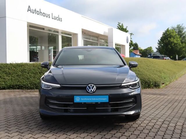 Volkswagen Golf 1.5 eTSI DSG