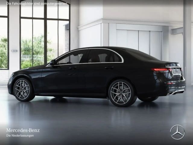 Mercedes-Benz E 300 AMG Line Sedan