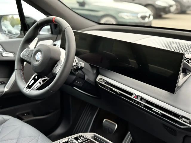 BMW iX M70 xDrive