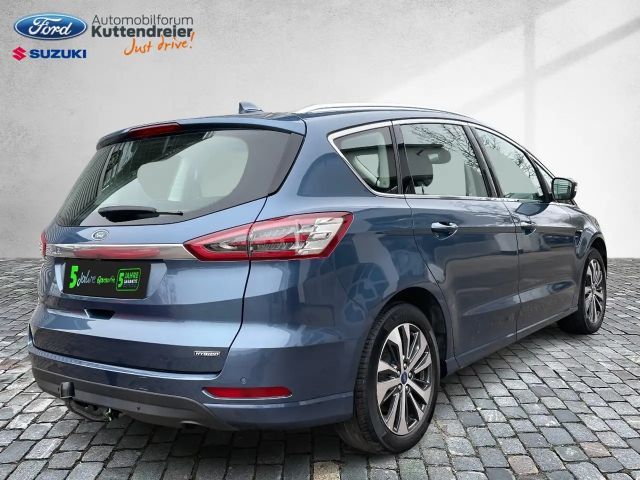 Ford S-Max Titanium