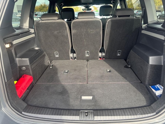 Volkswagen Touran 1.5 TSI DSG R-Line