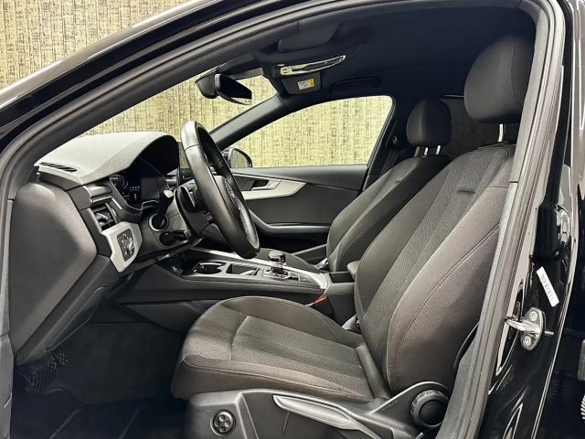 Audi A4 40 TDI Quattro S-Line S-Tronic Sedan
