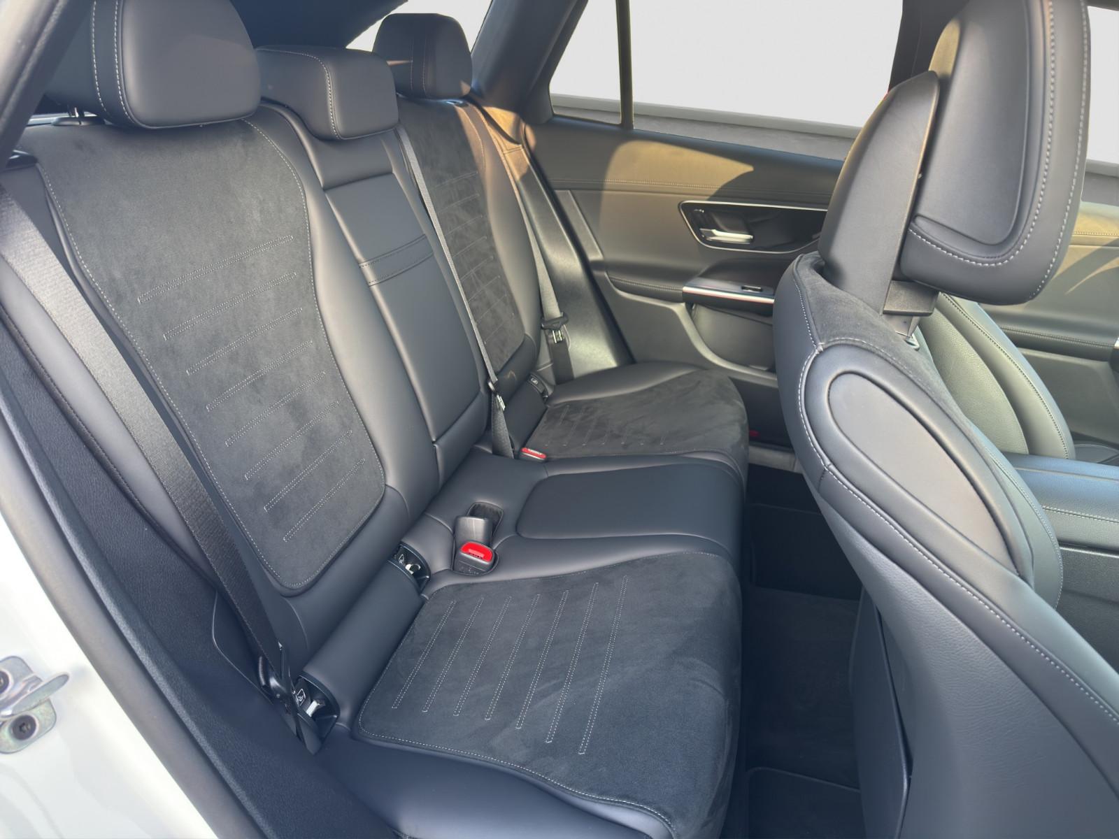 Mercedes-Benz GLC 300 4MATIC AMG Line GLC 300 d