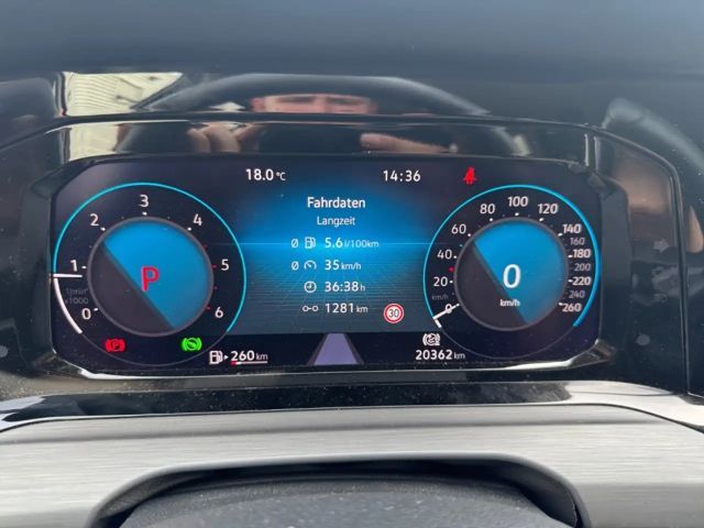 Volkswagen Golf 2.0 TDI DSG Style Variant