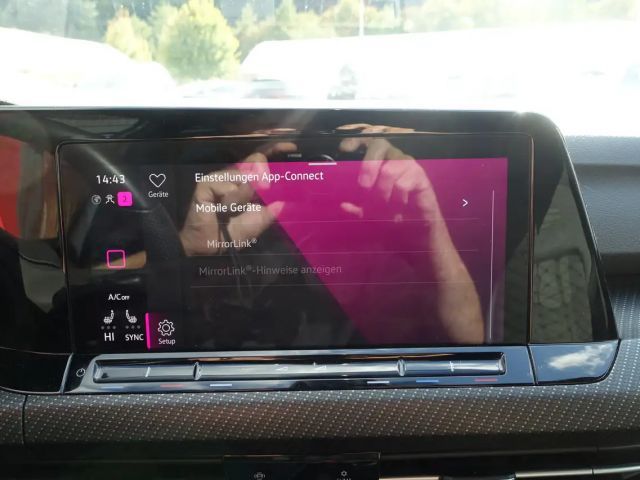 Volkswagen Golf R-Line Variant