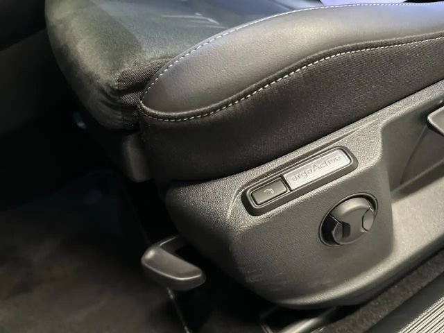 Volkswagen T-Roc 1.5 TSI DSG R-Line