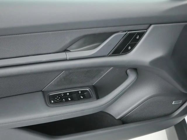 Porsche Taycan Plus LED*Panorama*Bose*PDC*Kamera*DAB*20"