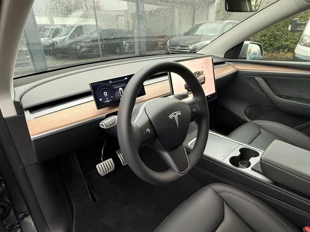 Tesla Model Y AWD Performance