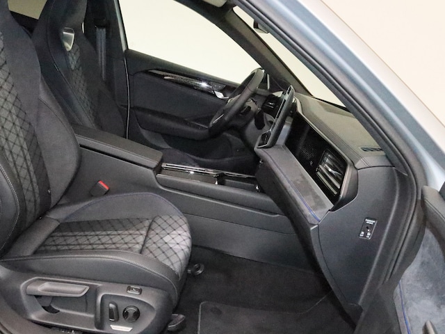 Volkswagen Passat 2.0 TDI 4Motion R-Line